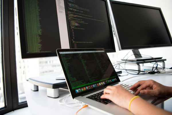 室內(nèi)泳池設(shè)備廠(chǎng)家排名情況:泳池設(shè)備
