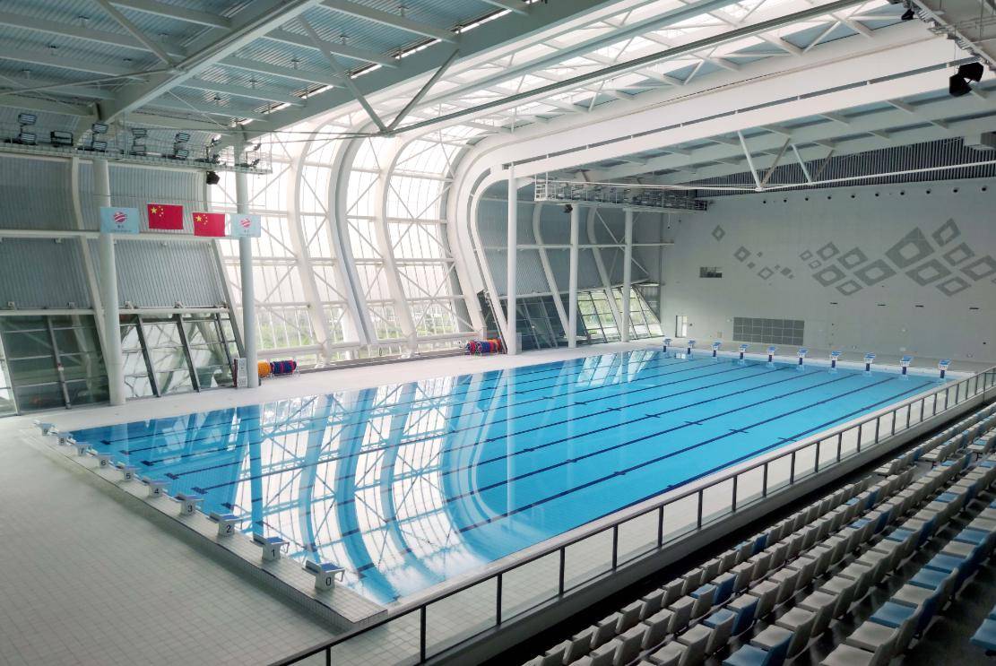 廣東聯(lián)盛36年專業(yè)泳池設(shè)備廠家，以技術(shù)贏得客戶信任:泳池設(shè)備
