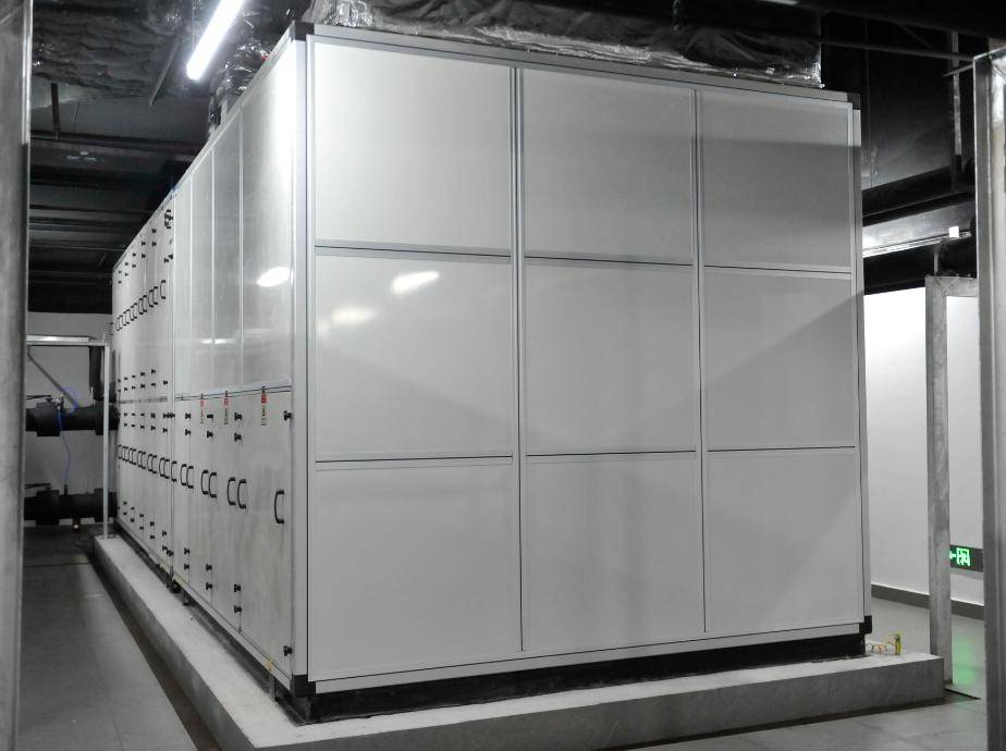 廣東聯(lián)盛36年專業(yè)泳池設(shè)備廠家<strong></p>
<p>泳池設(shè)備
</strong>，以技術(shù)贏得客戶信任:泳池設(shè)備
